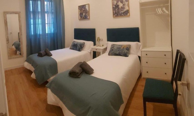 Puerta del Angel Apartment | Apartamento Roco