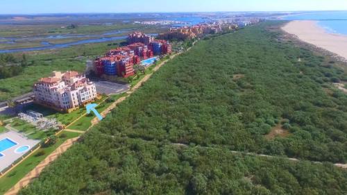 Punta del Moral Apartment | APARTAMENTO URBANIZACION DE LUJO EN PRIMERA LINEA DE PLAYA ISLA CANELA