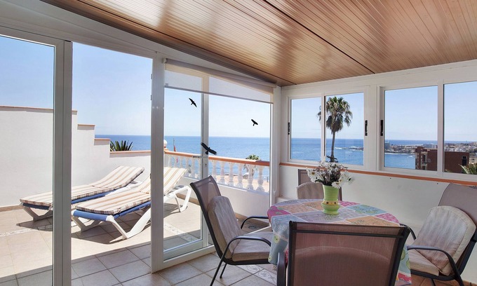 Bajamar Apartment | Apartamento vistas Bajamar close to the Beach with Sea View, Wi-Fi & Terrace
