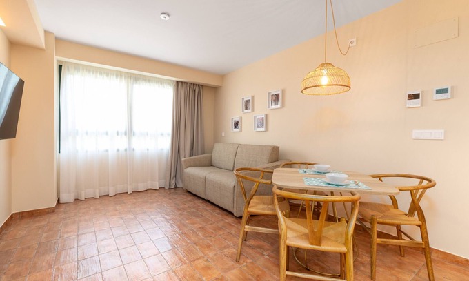 Ciutat de les Arts i les Ciencies Apartment | APARTAMENTOS LAS CIENCIAS 1ºK. WIFI + AIRE ACONDICIONADO + PK