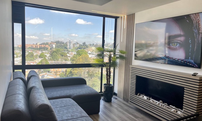 Suba Apartment | Apartasuite de Lujo Inteligente con Chimenea