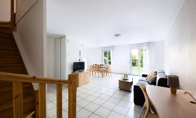 Lissieu Apartment | Aparthotel Garden & City Lyon - Lissieu 3* - 4 rooms 8 people