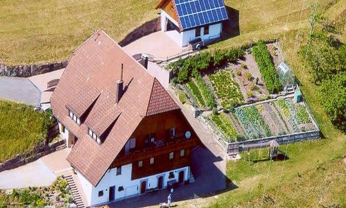 Bad Rippoldsau-Schapbach Apartment | Apartment 'Nr-70qm' with Mountain View, Shared Terrace and Wi-Fi