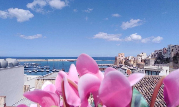 Castellammare del Golfo House | Apartment with Terrace with wonderful view of the gulf and the Castle