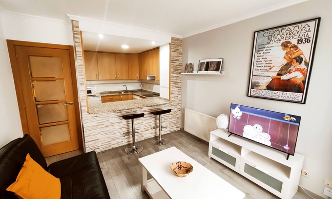 Santiago de Compostela Apartment | Apartment with garage next to the train and bus station.