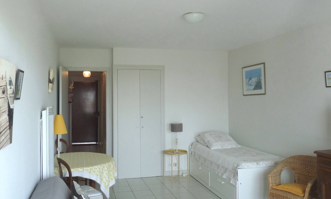 Saint-Georges-de-Didonne Apartment | Apartment St-Georges-de-Didonne 200 m from the sea (Corniche de Vallières)