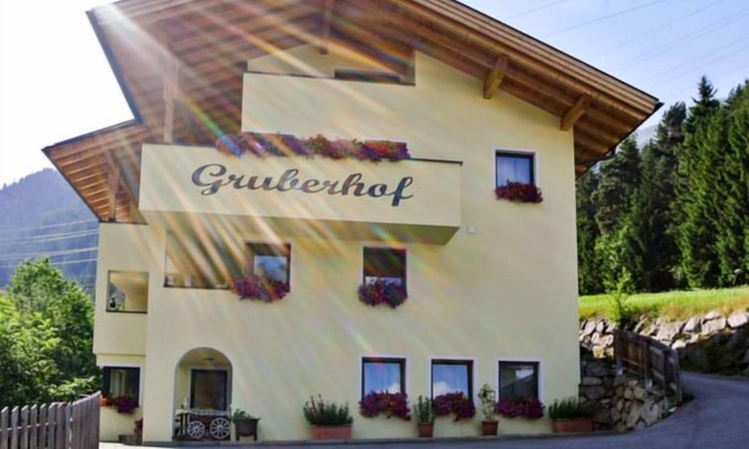 Sankt Anton am Arlberg Apartment | Apartment Gampen by Interhome