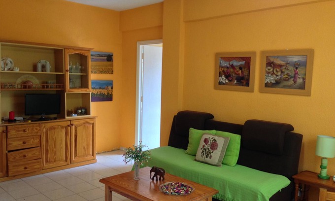 Santa Cruz de la Palma Apartment | Apartment El Puente, modern, central, bright located in the commercial area