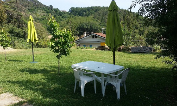 Castelnuovo Magra Apartment | Apartment 3 km from the sea garden parking spaces max 4 people castelnuovo lean
