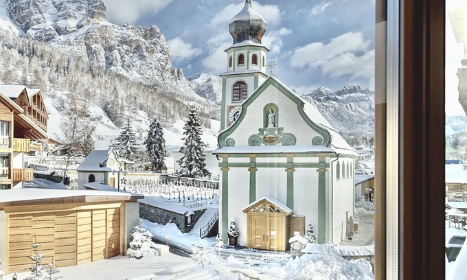 San Cassiano Apartment | Apartment for 3 people on the main square with parking-700 m from the cable car