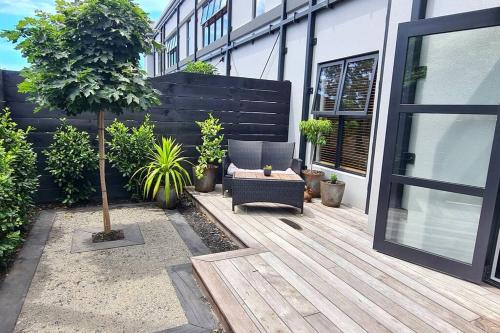 Blenheim Apartment | Apartment 1 - Haddin Court - Executive One Bedroom