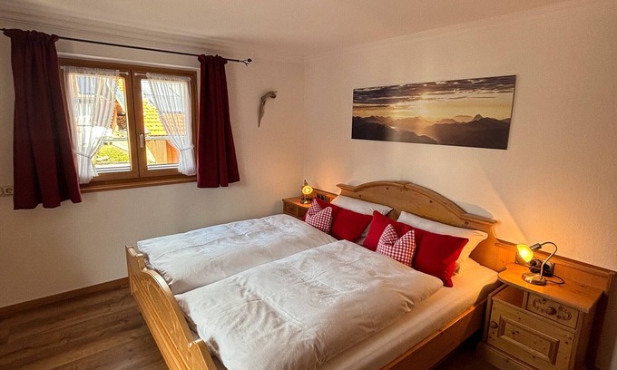 Kruen Apartment | Apartment '1' with Mountain View, Balcony and Wi-Fi