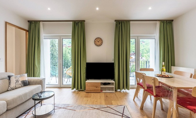Brides-les-Bains Apartment | Apartment '101' with Shared Garden and Wi-Fi