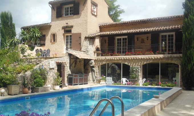 Les Baraques Apartment | APARTMENT 150 M2 IN CHARMING VILLA (VILLA HIGH)