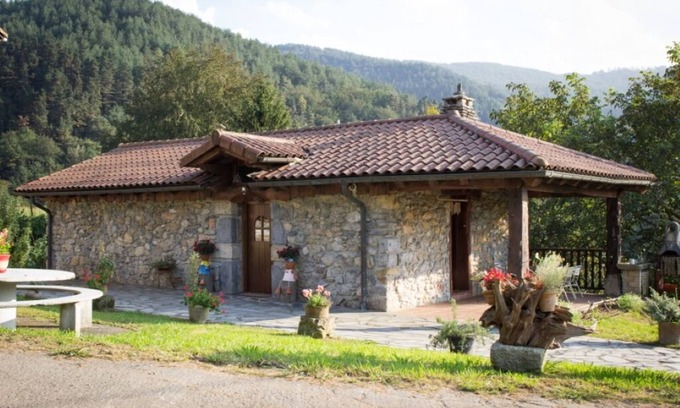 Villabona Cottage | Apartment 20 minutes from San Sebastian