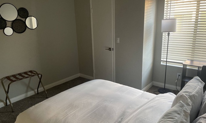 Las Vegas Apartment | Apartment 20 minutes from airport!