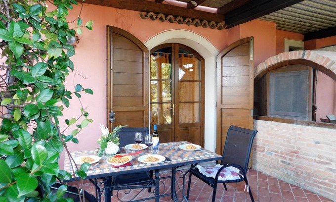 Terricciola Other | Apartment 3+2 pax in farmhouse swimming pool, relaxation and good wine
