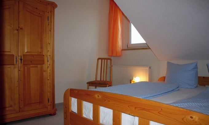 Kressbronn Apartment | Apartment '3, 73qm, Balkon' with Shared Pool, Shared Terrace and Wi-Fi