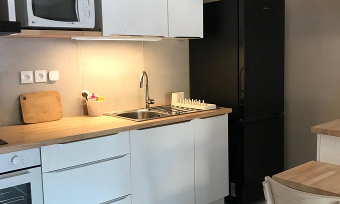 Narbonne-Plage Apartment | APARTMENT 34 m2 - 4 pers. - Swimming pool & Private parking
