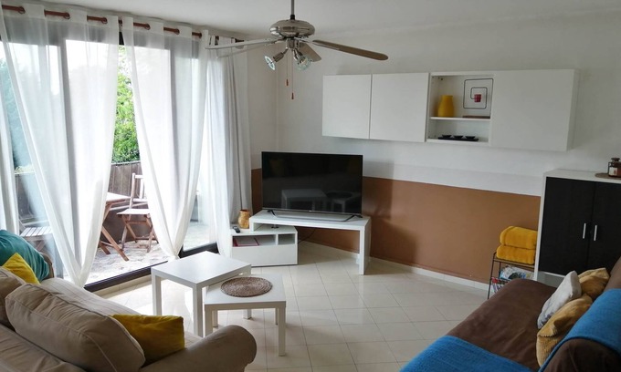 Mazargues Apartment | Apartment 68m²: Beach,City, Calanques, Vélodrome Stadium within Walking Distance
