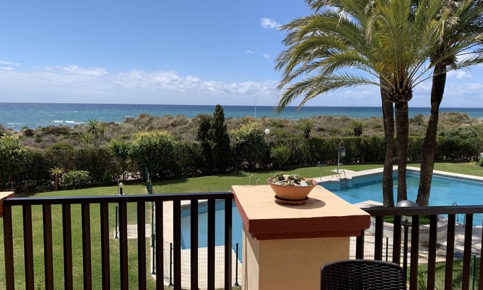 Nikki Beach Apartment | Apartment 815 first line of the beach with sea views