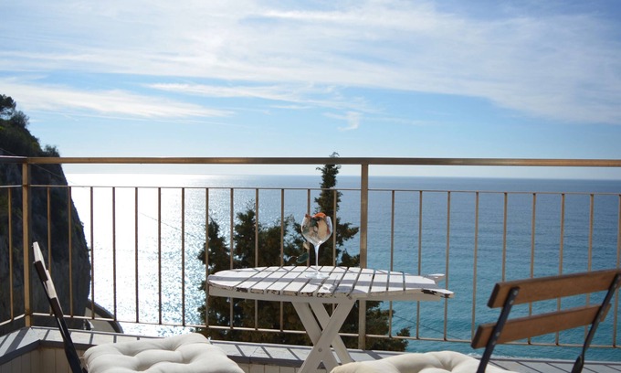 Finale Ligure Apartment | Apartment a few meters from the sea - wonderful view CIN IT009029C2JEXT4CHC