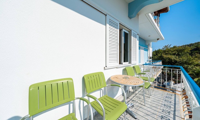Parga Apartment | Apartment 'Alex Bar 7' with Sea View, Wi-Fi and Air Conditioning