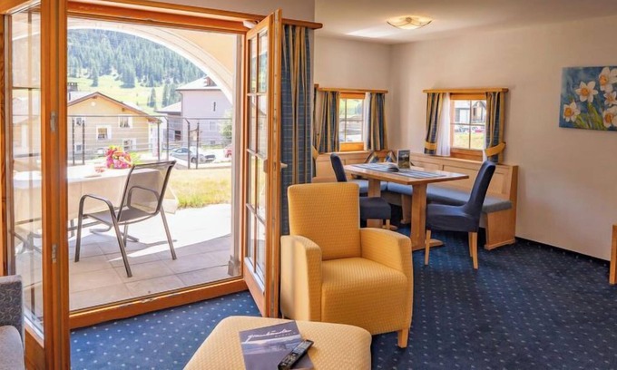 Zuoz Apartment | Apartment Allegra Sur 102 in Zuoz - 4 persons, 1 bedrooms