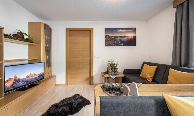San Giovanni Apartment | Apartment "AlpenChalet Niederkofler" Marilena with Mountain View, Wi-Fi & Garden