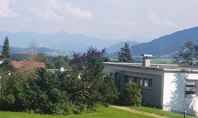 Oy Apartment | Apartment 'Alpennest' with Mountain View, Private Terrace and Wi-Fi