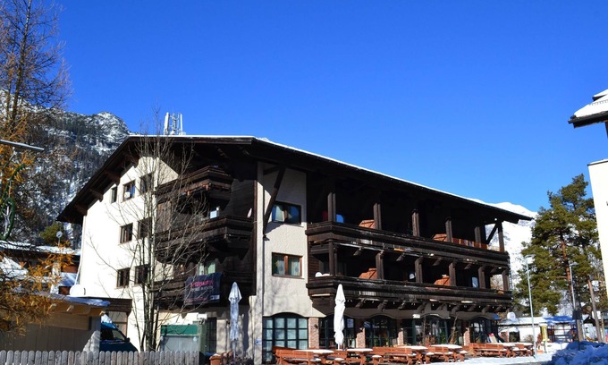 Weidach Apartment | Apartment "Andy's Bergblick" with Mountain View, Wi-Fi & Balcony
