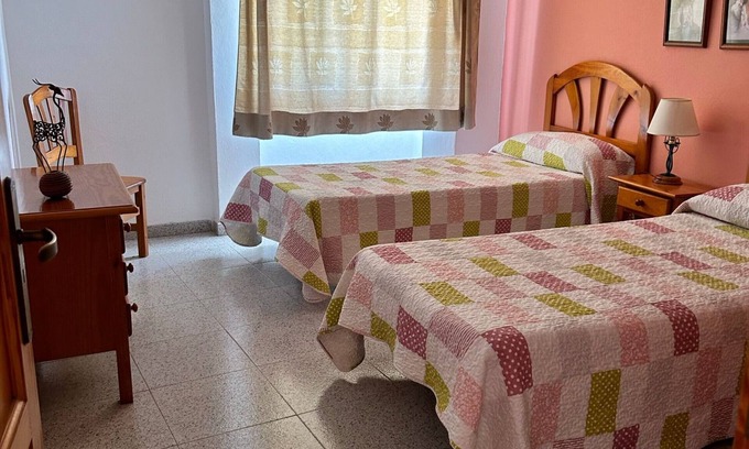 Los Llanos de Aridane Apartment | Apartment 'Apartamento 4' with Shared Pool, Private Terrace and Wi-Fi