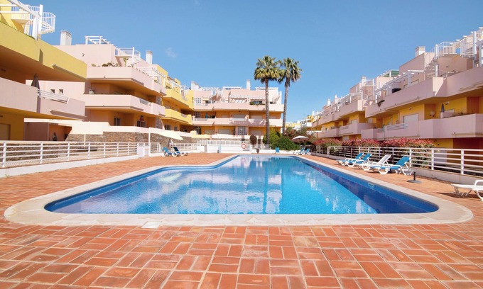 Canada Apartment | Apartment 'Apartamento Royal Cabanas Golf' with Shared Pool, Wi-Fi and Air Conditioning