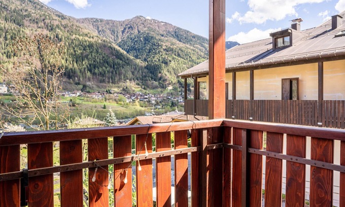 Strembo Apartment | Apartment "Aparthotel Strembo Casinei" with Mountain View & Shared Garden