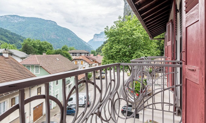 Thones Apartment | Apartment 'Appartement 310' with Mountain View, Balcony and Wi-Fi