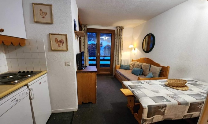 Risoul Apartment | Apartment 'Appartemment 6 Couchages Risoul' with Mountain View and Balcony