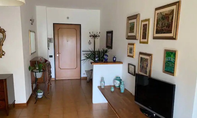 Arenzano Apartment | Apartment "Arenzano, a 2 km dal Mare" with Balcony & A/C
