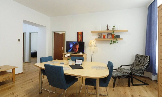 Rudolfsheim-Funfhaus Apartment | Apartment No. 03 in Vienna near Schönbrunn/Westbahnhof | Keyless Check-In