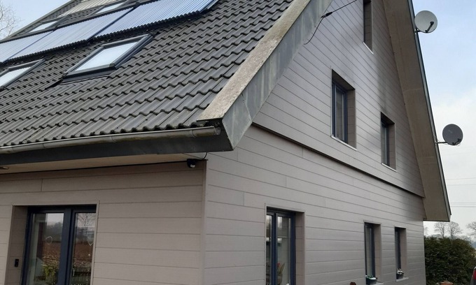 Weener Apartment | Apartment 'Auf Dem Lande' with Private Terrace and Wi-Fi