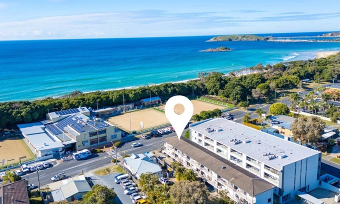 Coffs Harbour House | Apartment awesome location, near cafes, restaurants, short stroll to the beach