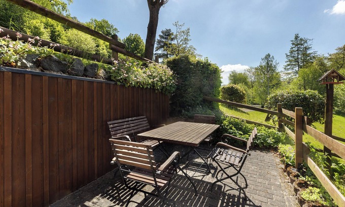 Usseln Apartment | Apartment 'B - Suite' with Private Terrace and Wi-Fi