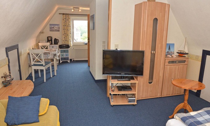 Doese Apartment | Apartment 'Bei Der Kugelbake' with Wi-Fi