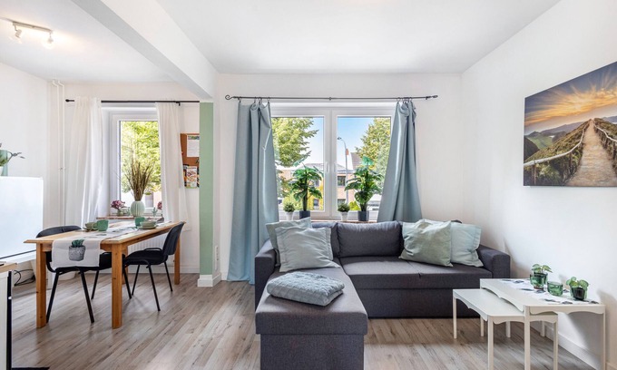 Huxtertor/Muhlentor/Gartnergasse Apartment | Apartment 'Bella Verde' with Balcony and Wi-Fi
