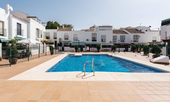 Arroyo de la Miel Apartment | Apartment 'Benalmadenasol' with Shared Pool, Wi-Fi and Air Conditioning