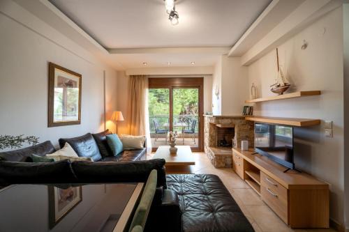 Haniotis Apartment | Apartment beside the sea