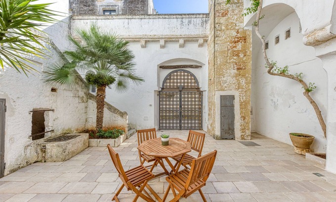 Presicce Apartment | Apartment 'Bilocale Con Cucina' with Private Terrace, Wi-Fi and Air Conditioning