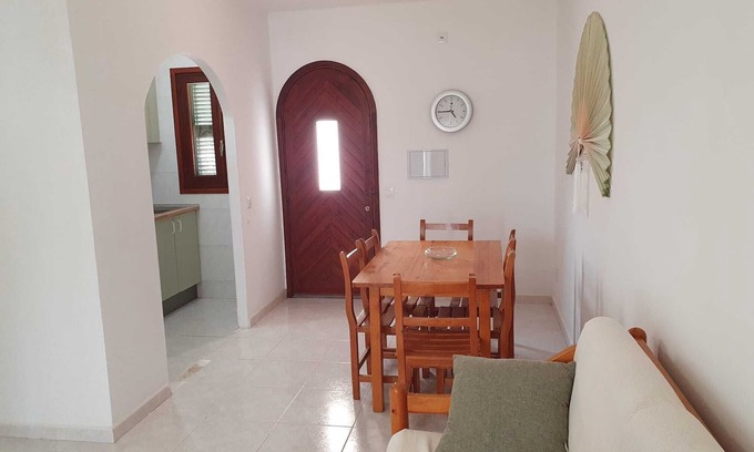 Cala en Forcat Apartment | Apartment 'Biniforcat' with Shared Pool and Shared Terrace
