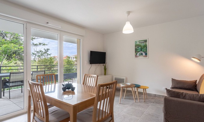 Hyeres City Centre Apartment | Apartment Canopy by Interhome