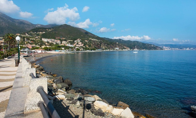Arenzano Apartment | Apartment 'Casa Aladino - Arenzanohost' with Balcony
