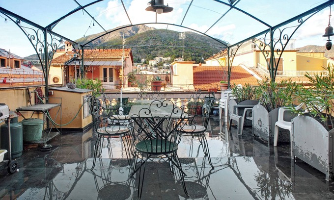Levanto Apartment | Apartment "Casa Alighieri 2" with Sea View, Private Terrace & Wi-Fi